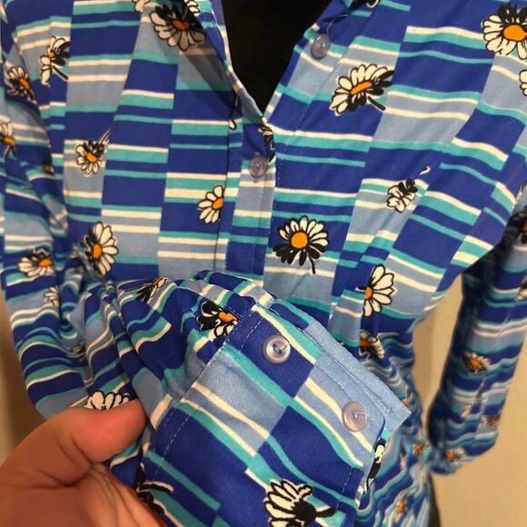 Vintage 1970s Kmart Blue daisy floral print long sleeve button up shirt - Picture 4 of 7